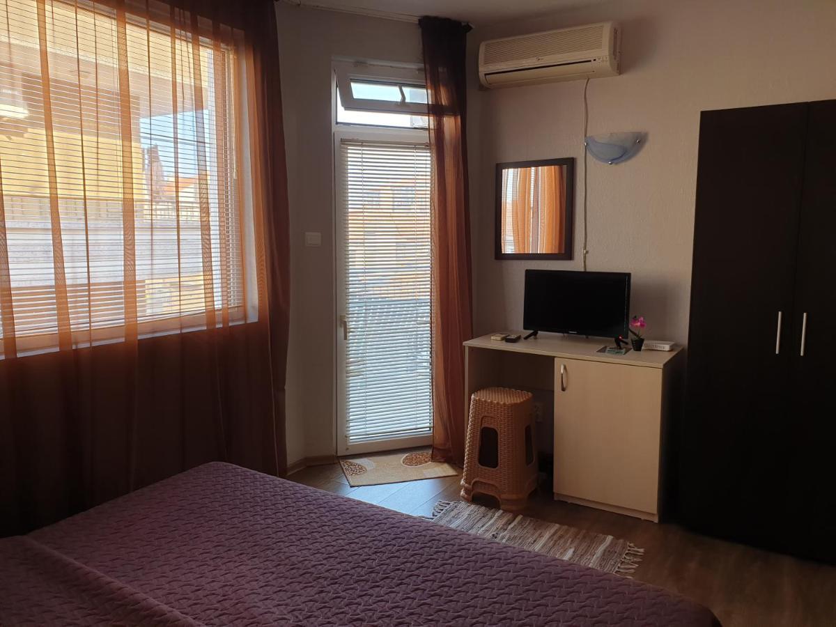 Guest House Taligarov Pomorie Extérieur photo
