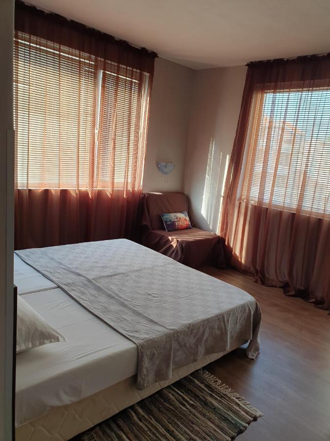 Guest House Taligarov Pomorie Extérieur photo