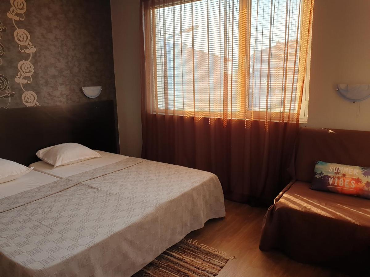 Guest House Taligarov Pomorie Extérieur photo