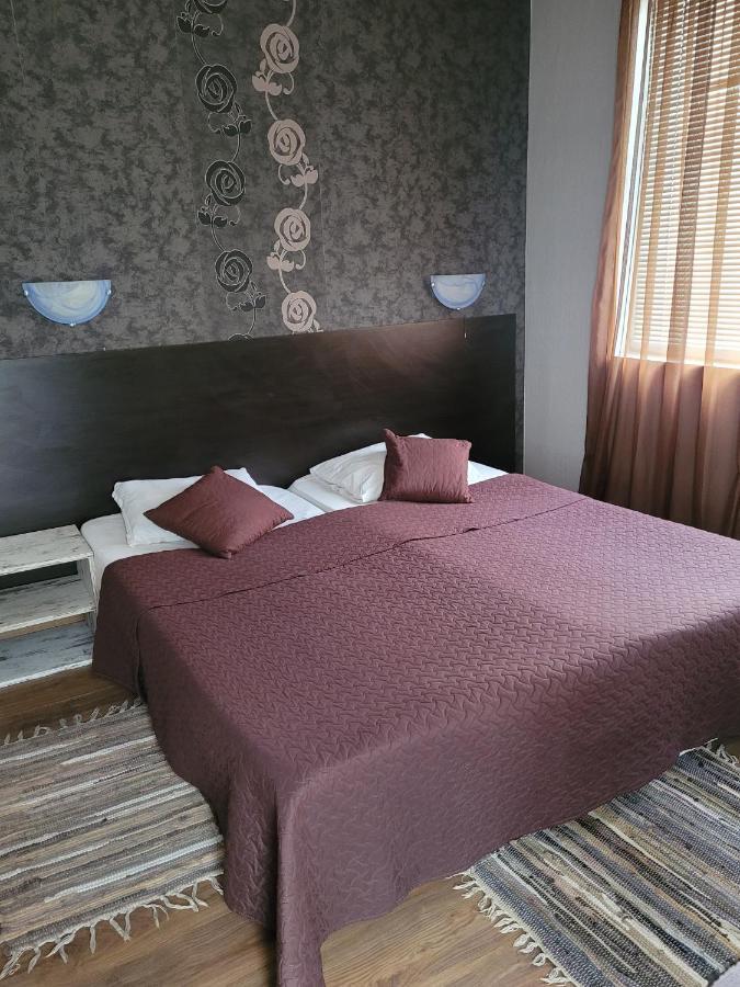 Guest House Taligarov Pomorie Extérieur photo