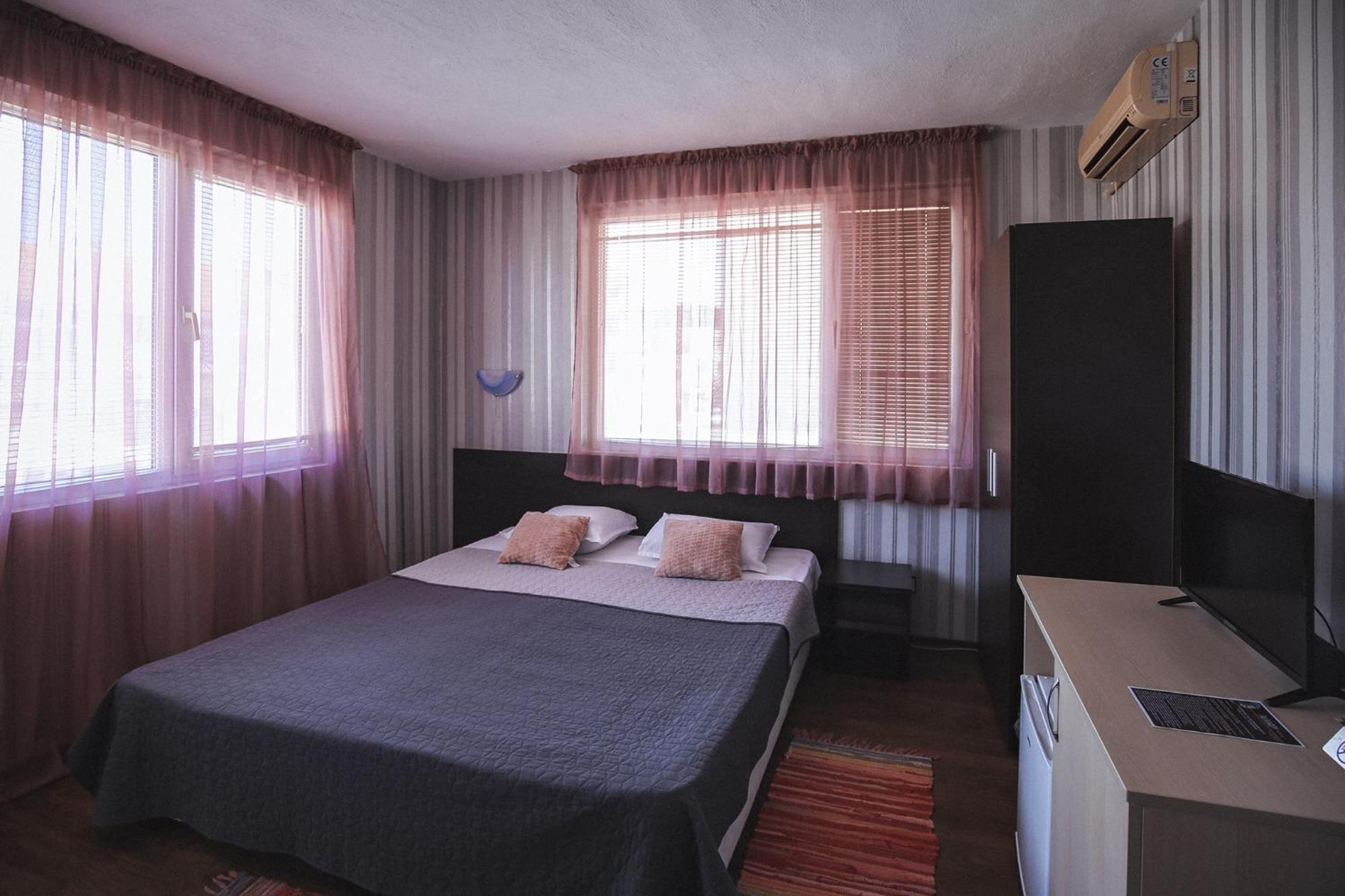Guest House Taligarov Pomorie Extérieur photo