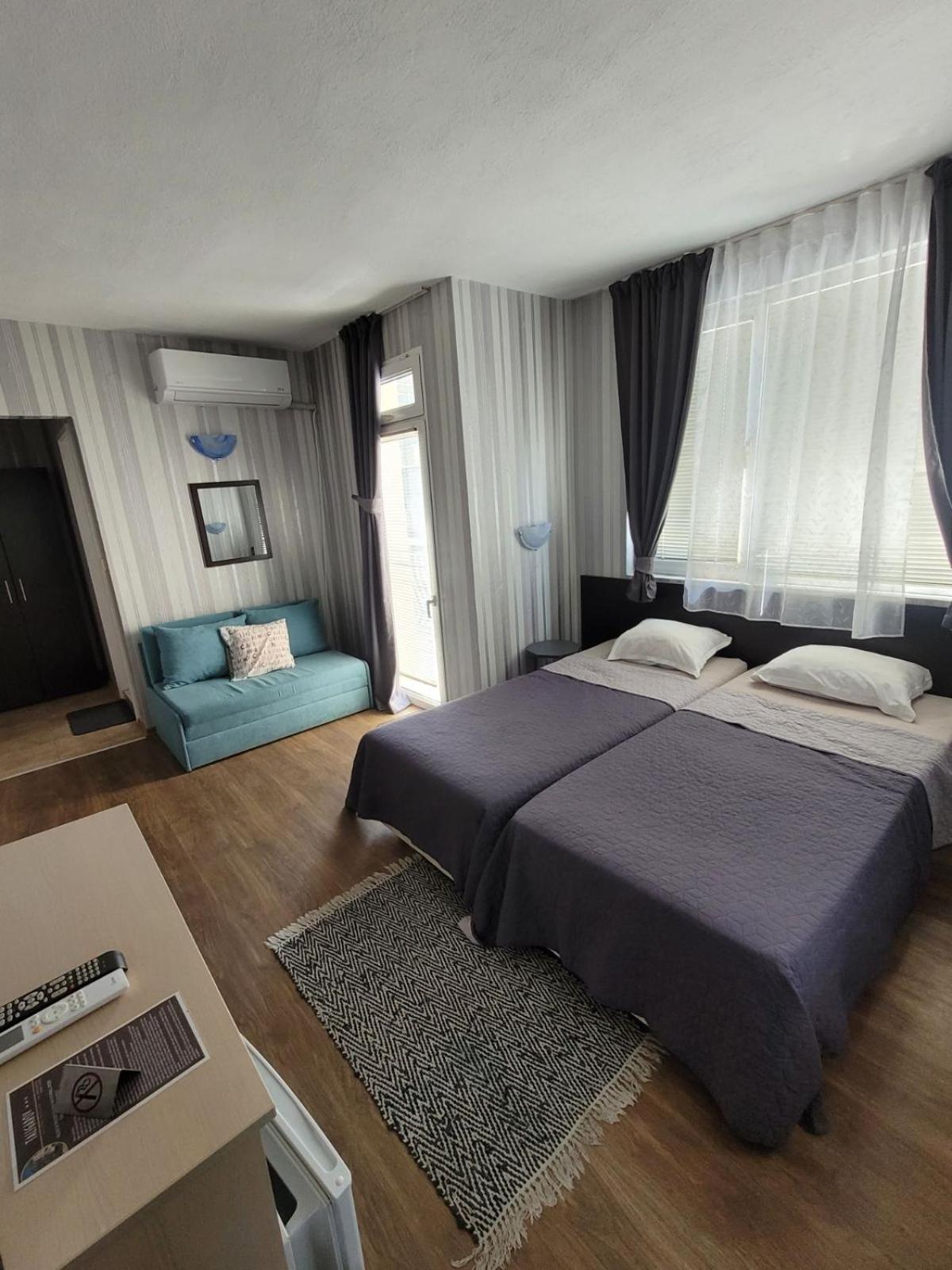 Guest House Taligarov Pomorie Extérieur photo
